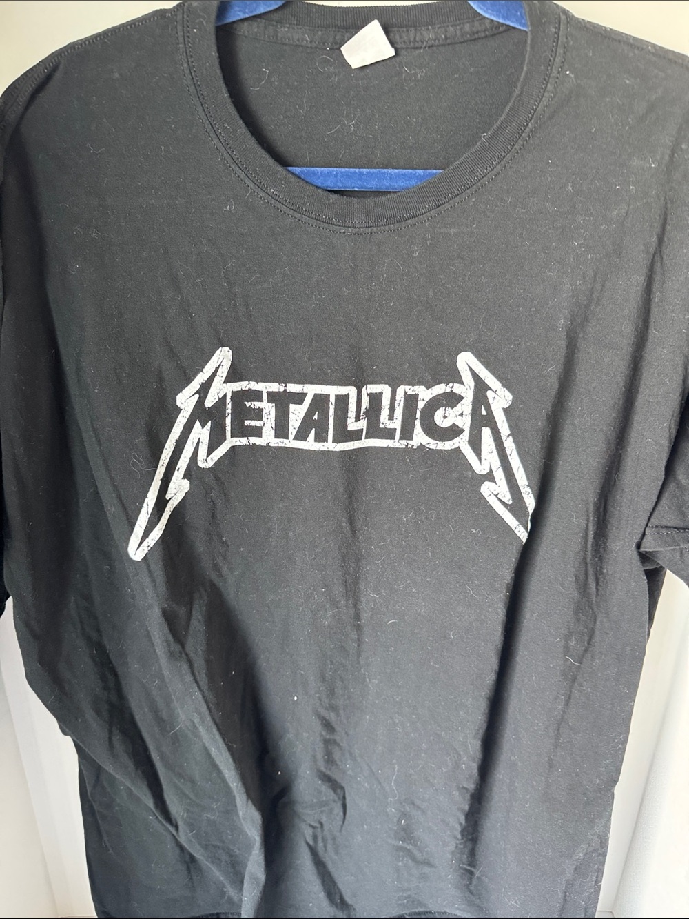 Fruit of the Loom Black T-Shirt with White Metallica Logo